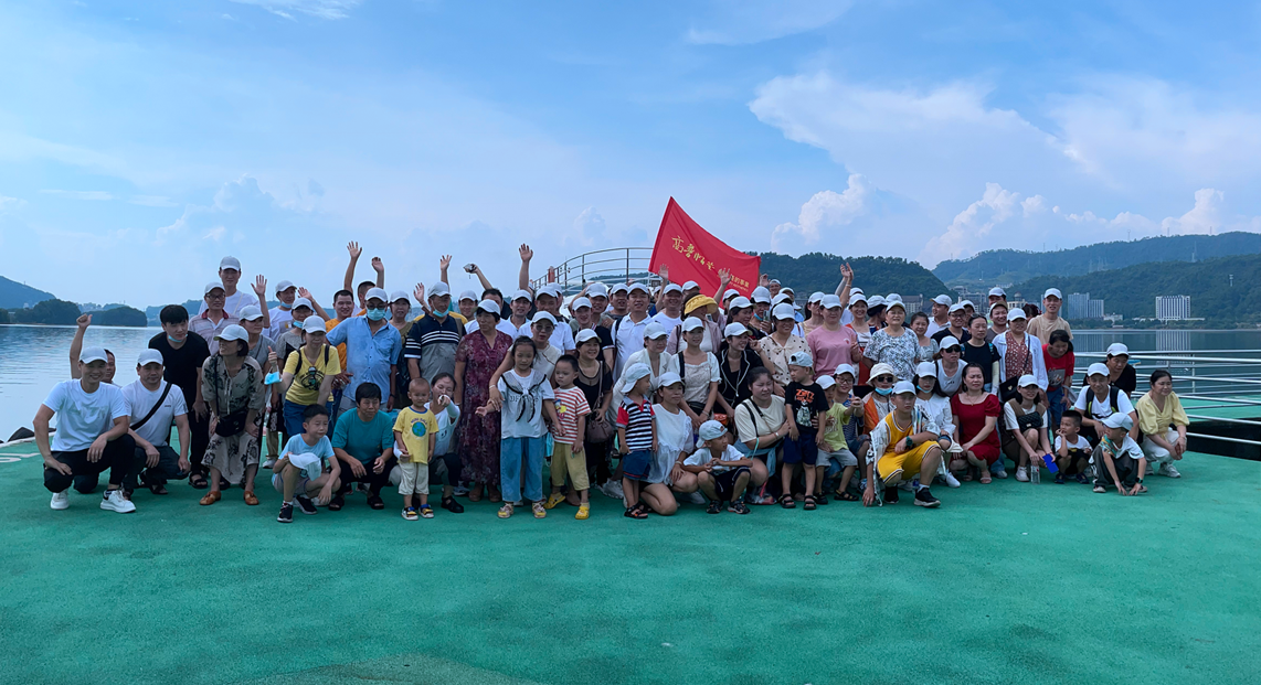 国庆旅游戴什么帽子