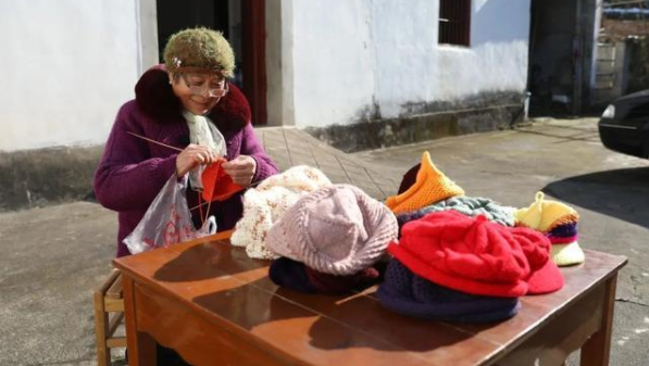 老人帽子设计定做