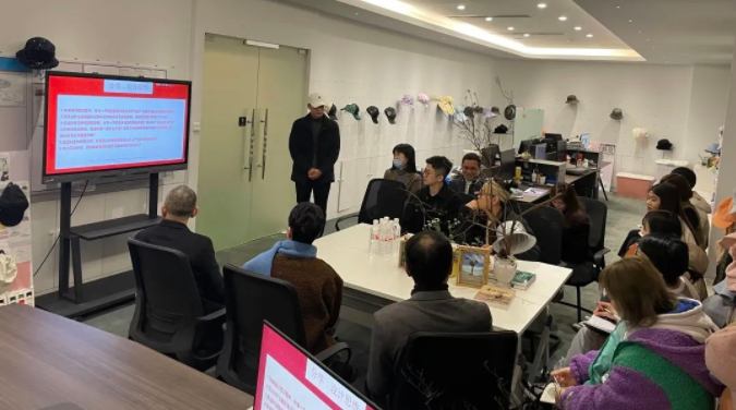 与高校合作的帽厂