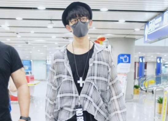 男生戴渔夫帽图一