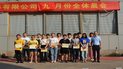 制帽厂如何避免淡季