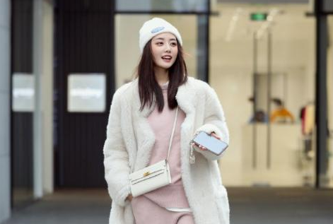 百搭减龄的针织帽