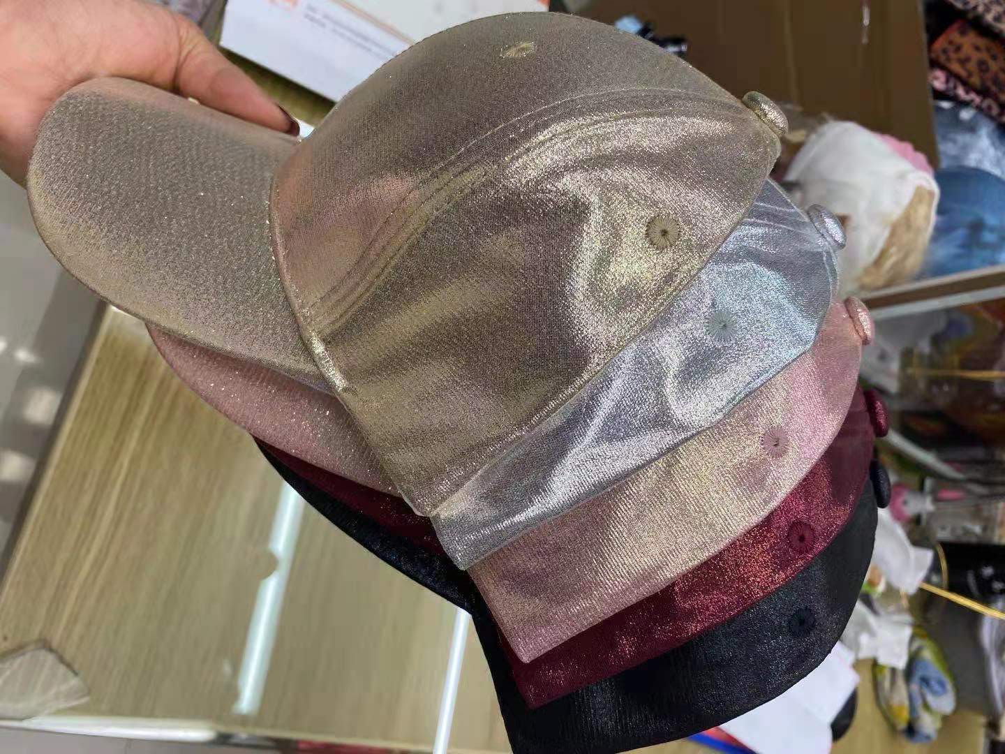 亮片效果棒球帽