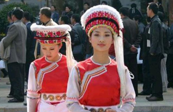 少数民族帽子文化