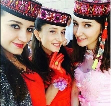 少数民族帽子文化