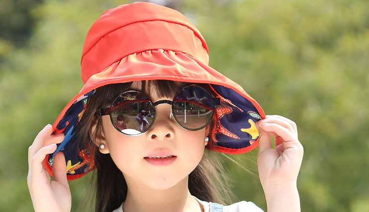 夏天小孩戴帽子要注意