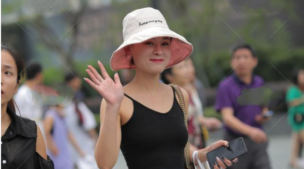 渔夫帽的性感穿搭