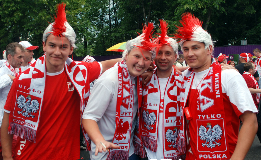 看欧洲杯戴什么帽子