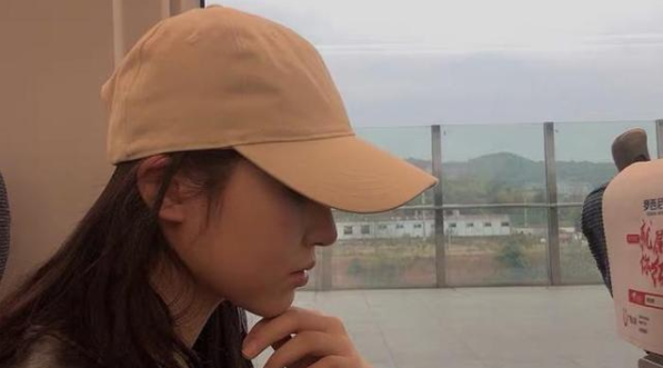 平檐帽和弯檐帽的区别