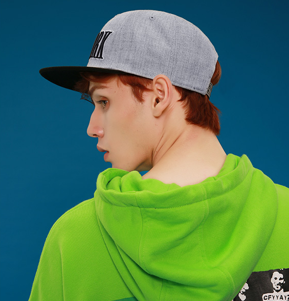 平檐帽和弯檐帽的区别