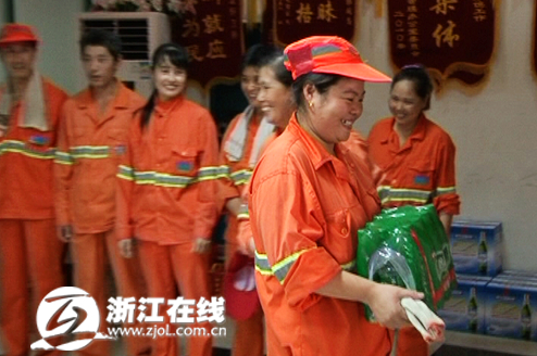 酷暑天怎么戴帽子