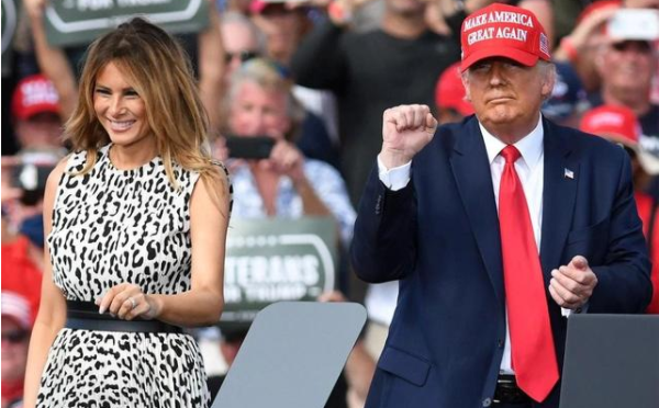 最新版的MAGA帽子