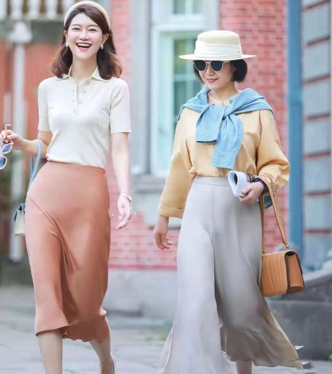 成熟女人的帽子穿搭