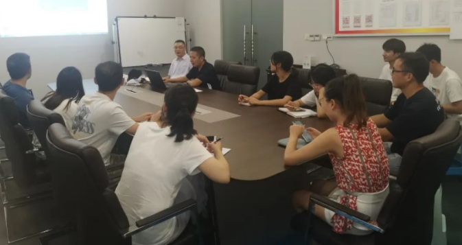 专业业务团队的帽厂