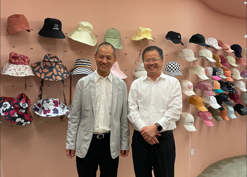 不断成长的制帽企业