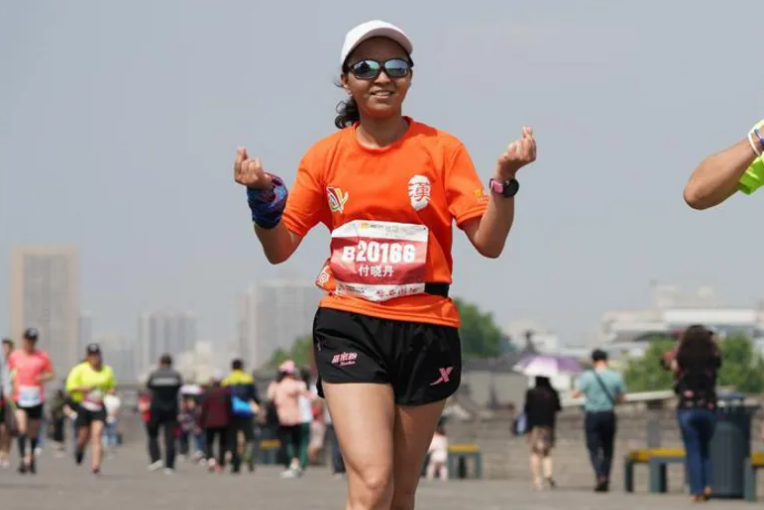 跑步帽越来越轻薄