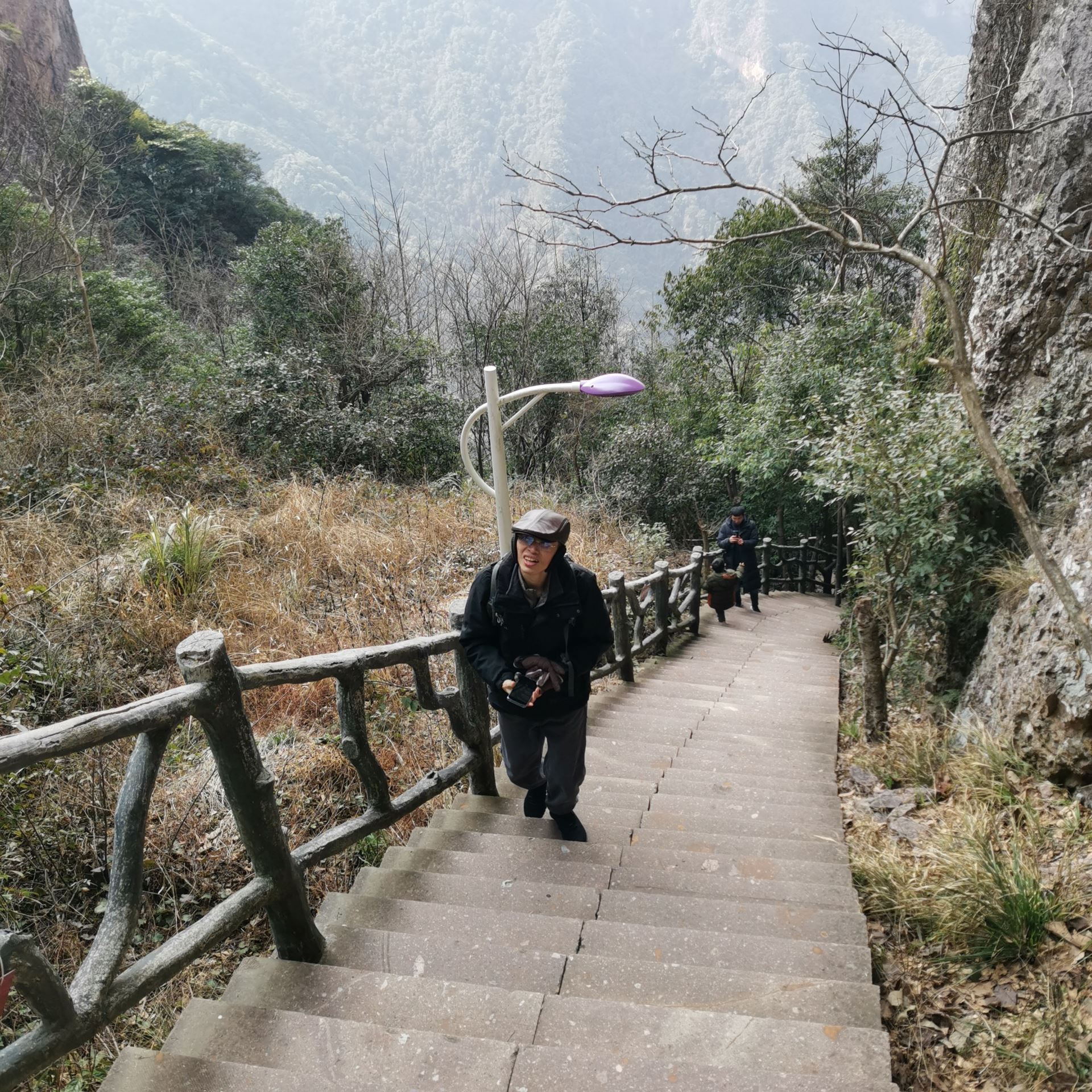 景区游客戴的帽子