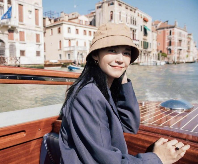 秋天适合戴渔夫帽吗